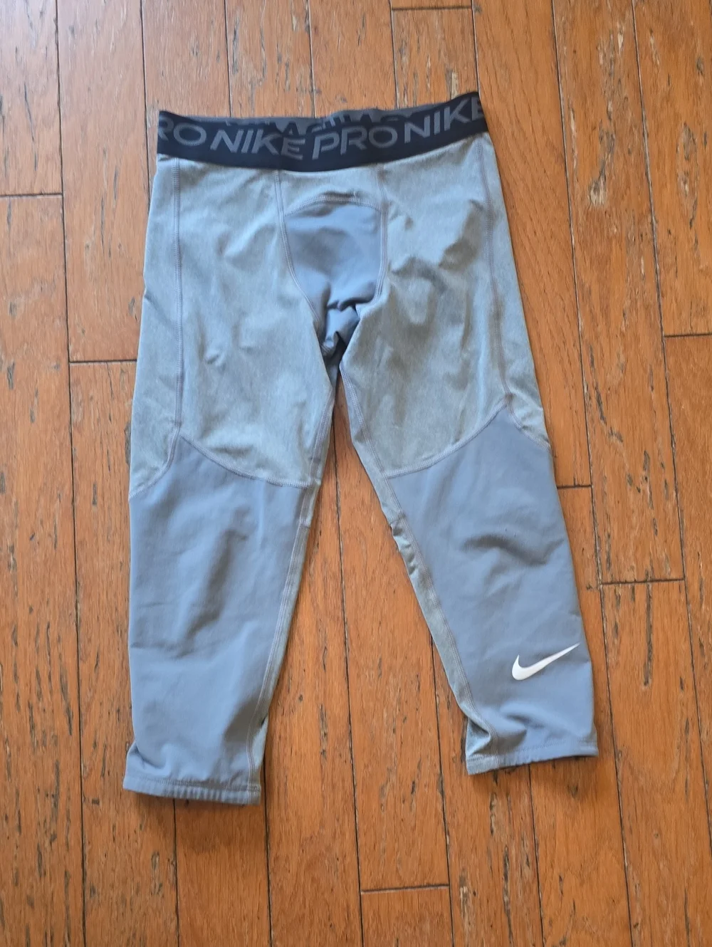 Nike Pro  Kids Gray Performance Cropped Leggings